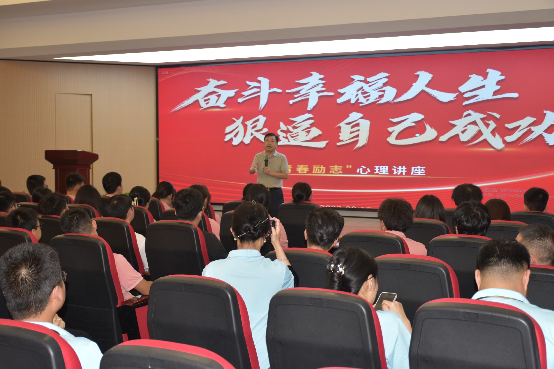 西安佳成補習(xí)學(xué)校_西安高考補習(xí),西安初三補習(xí),高三全日制補習(xí),初三全日制補習(xí),高三復(fù)讀補習(xí)學(xué)校