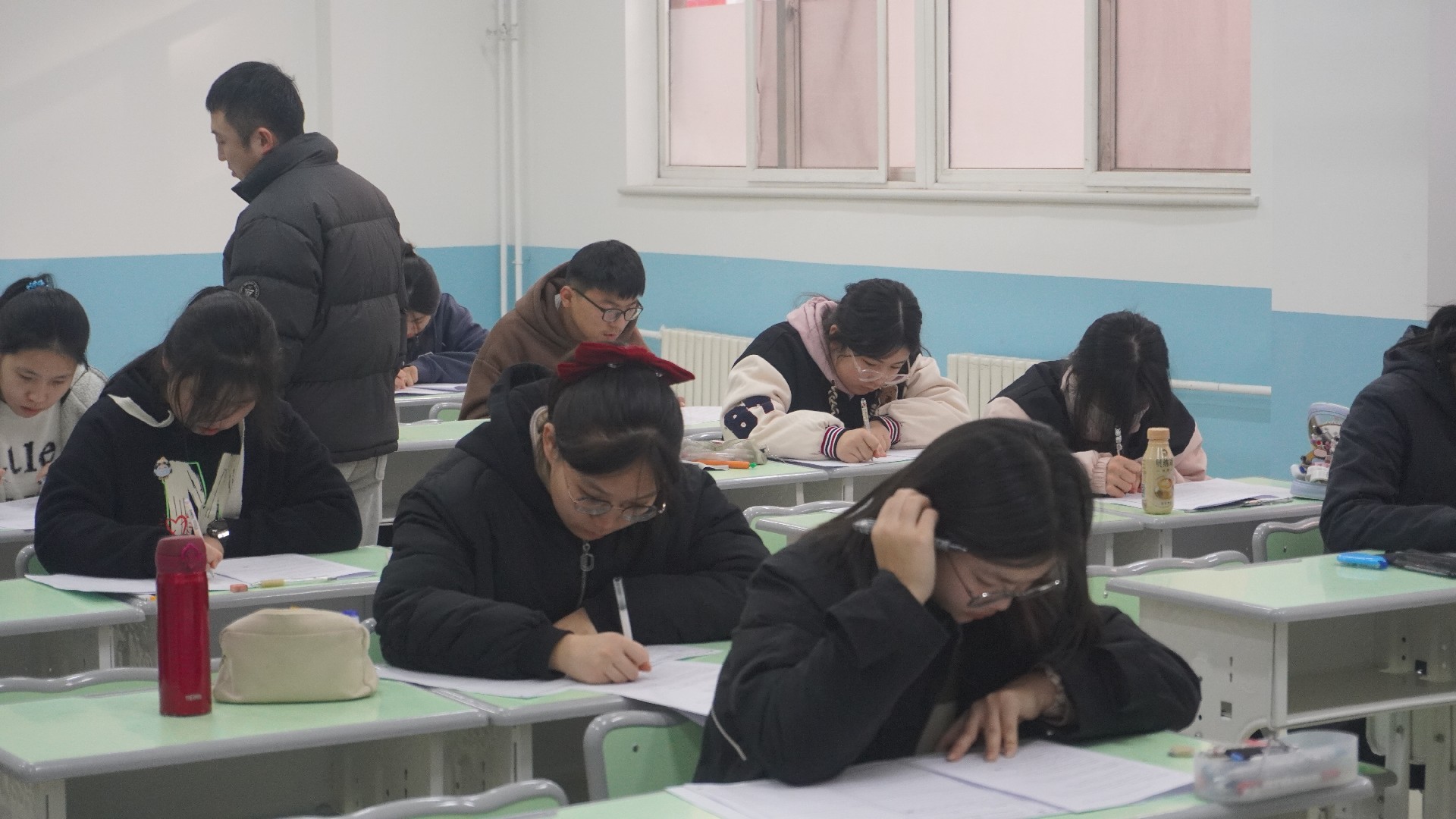 西安佳成補習(xí)學(xué)校_西安高考補習(xí),西安初三補習(xí),高三全日制補習(xí),初三全日制補習(xí),高三復(fù)讀補習(xí)學(xué)校